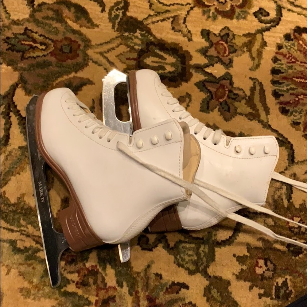 Jackson competitive figure skates + Ultima Blades